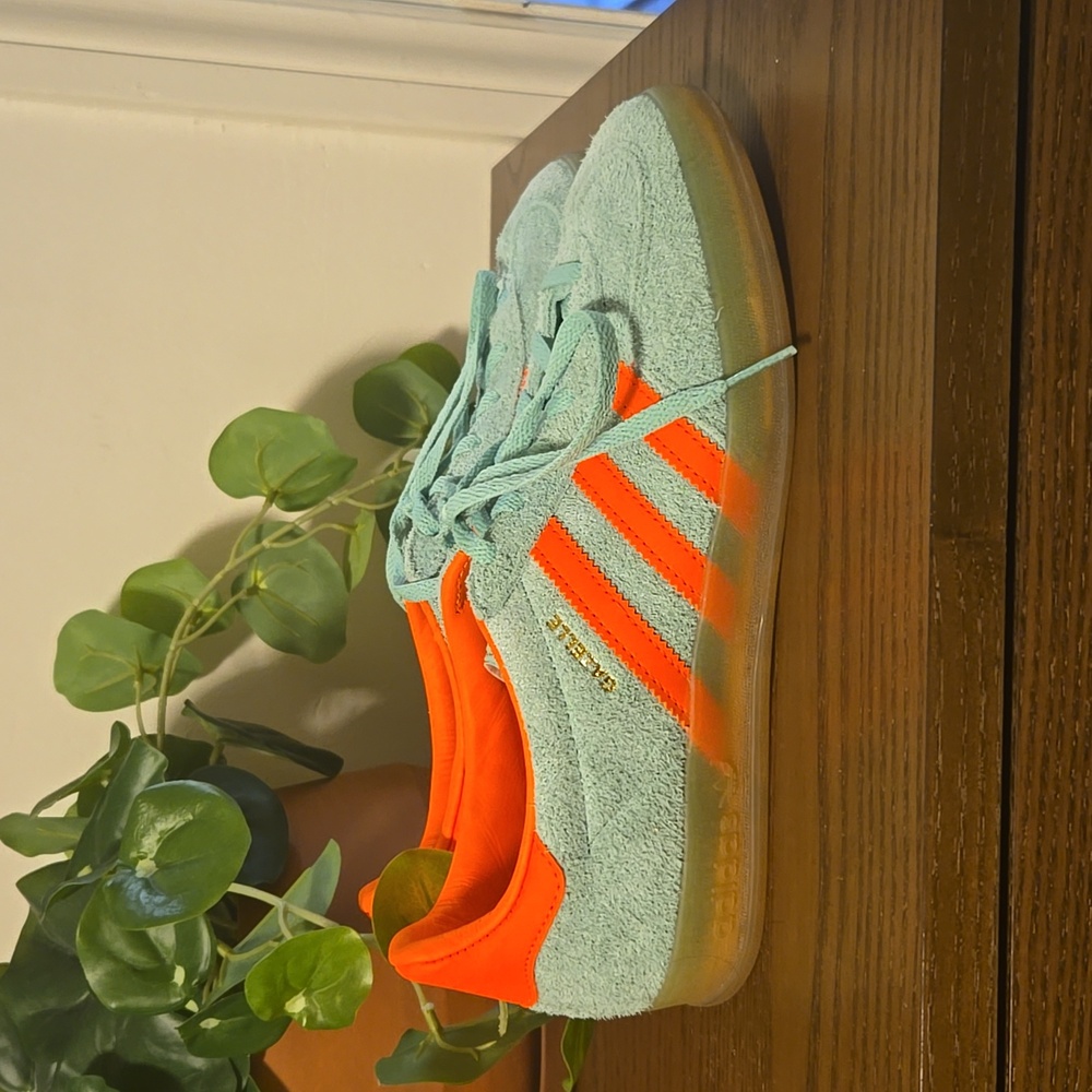Adidas Gazelle 7.5W pulse mint/solar orange